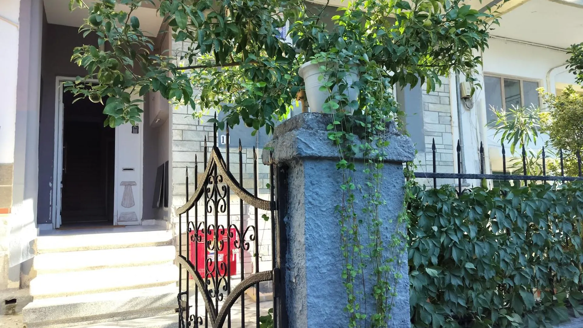 Trykonos Garden - Central Oasis With Free Parking - Walk To Center, Helexpo & University Thessaloníki 0*,