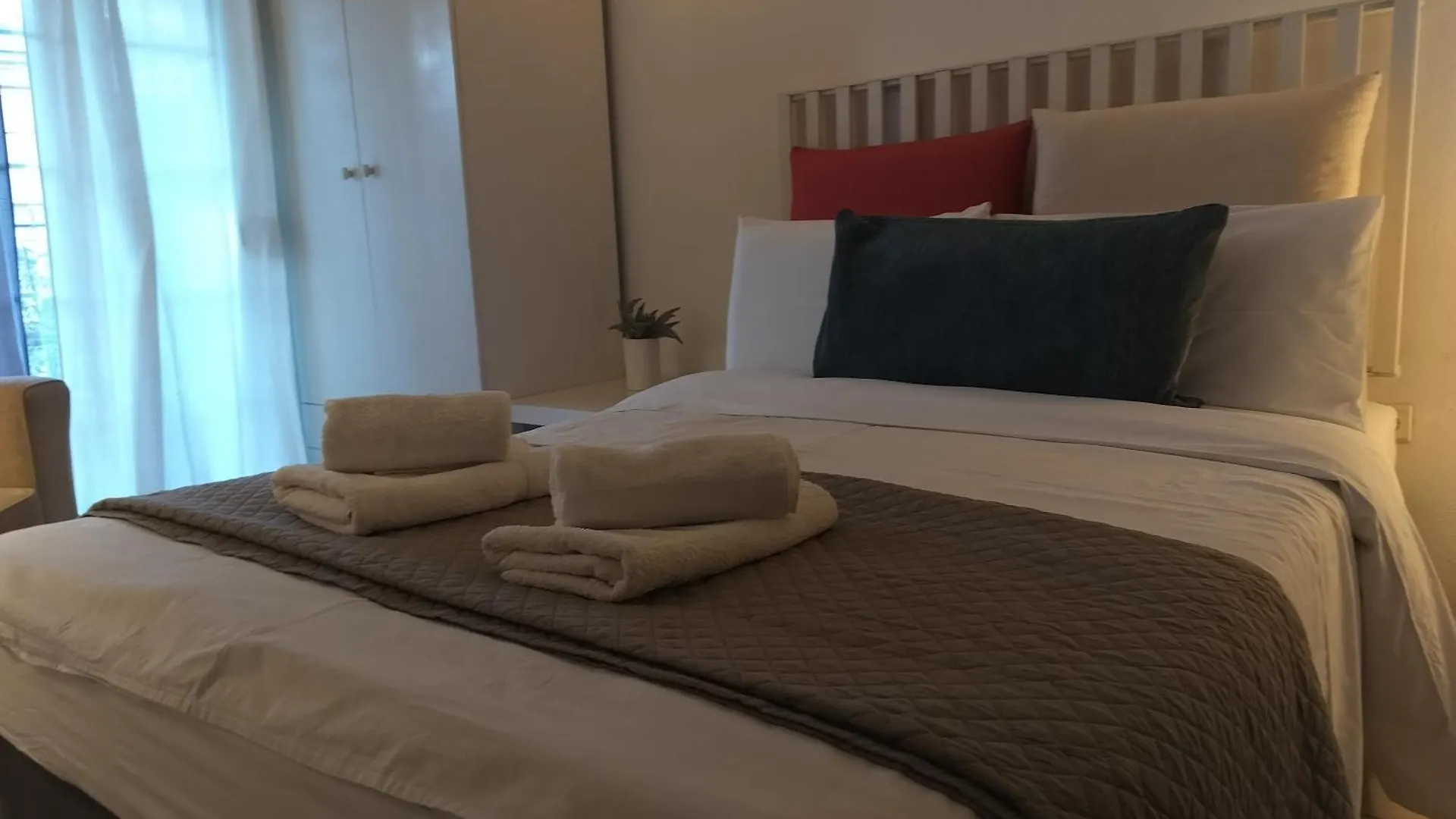Trykonos Garden - Central Oasis With Free Parking - Walk To Center, Helexpo & University Thessaloníki